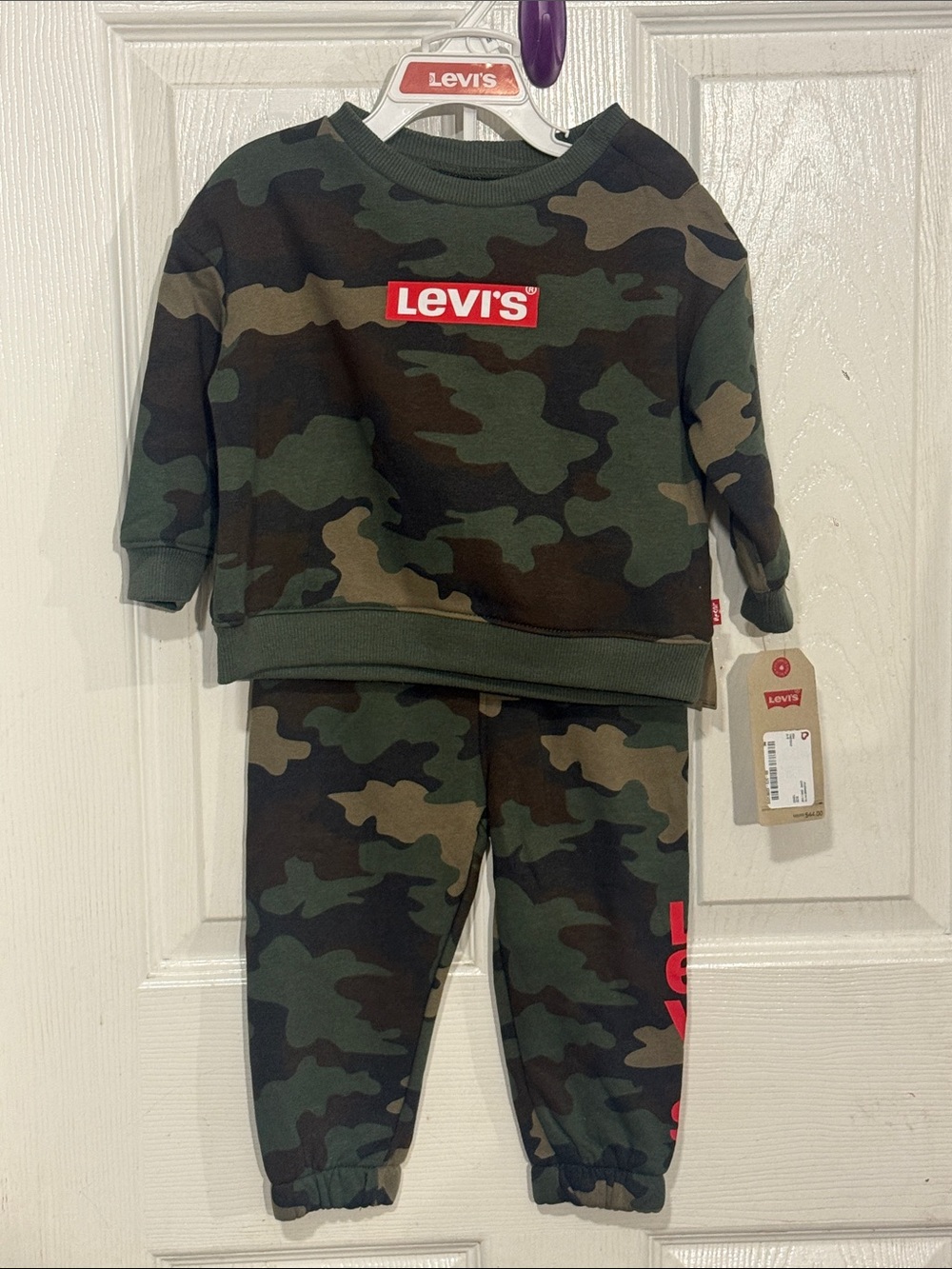Levi's Green & Brown Camo Sweatshirt and Joggers Set